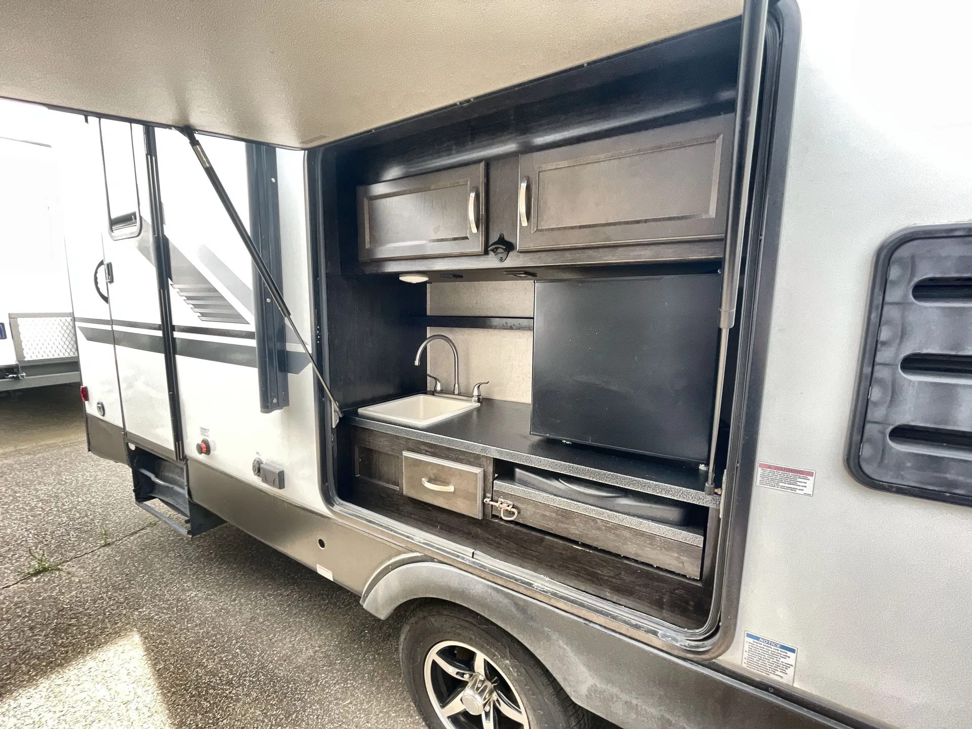 2020 Coachmen Spirit Ultra Lite 2963BH — living area main
