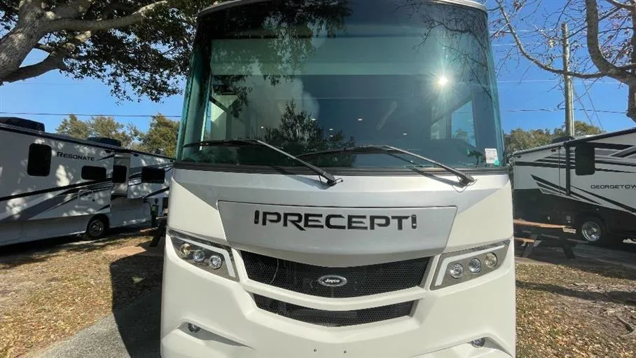 2024 Jayco Precept 31UL - Photo 3