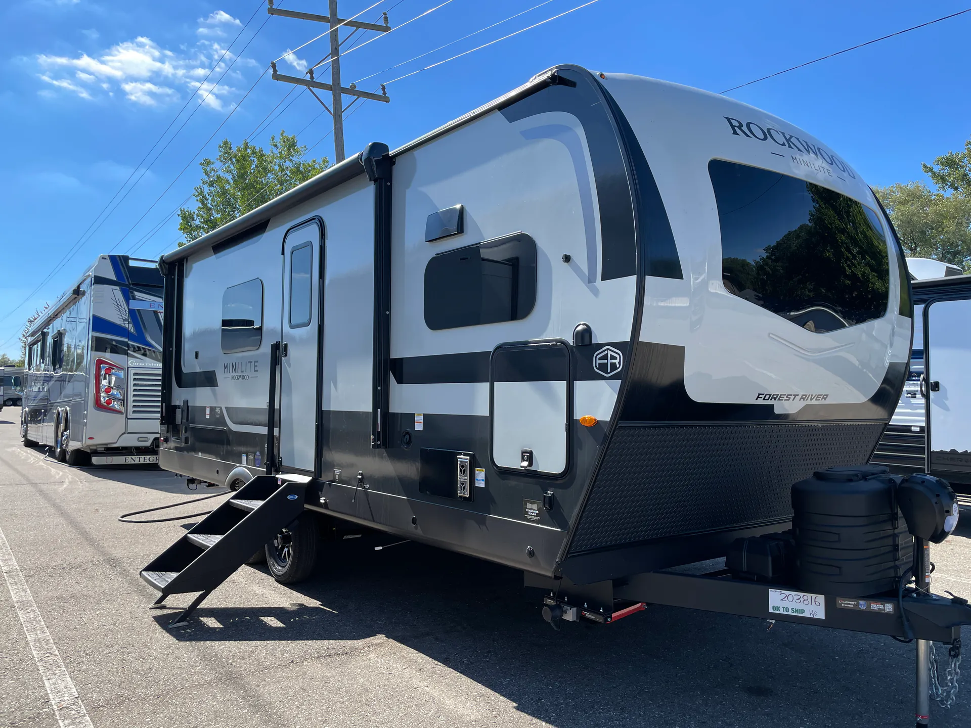2027 Forest River Rockwood Mini Lite 2523MBR