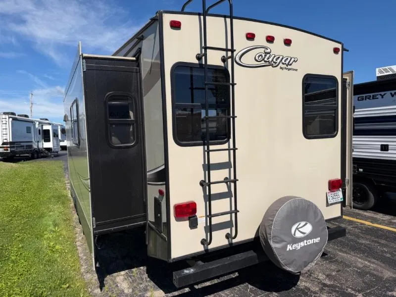 2016 Keystone RV Cougar X-Lite 29RES - Photo 3