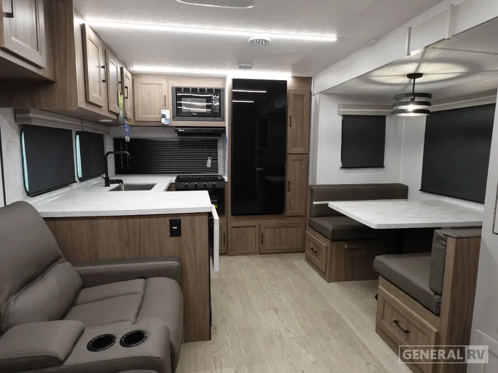 2025 Coachmen Freedom Express Ultra Lite 274RKS - Photo 4