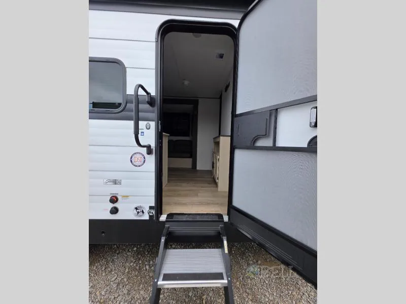 2026 Shasta RVs i-5 Edition 527BHS, Photos photo 21