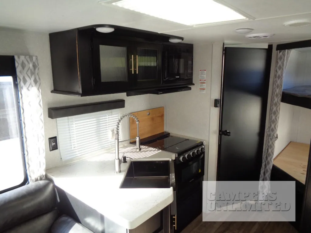 2022 Forest River Cherokee 274BRB, Photos photo 12