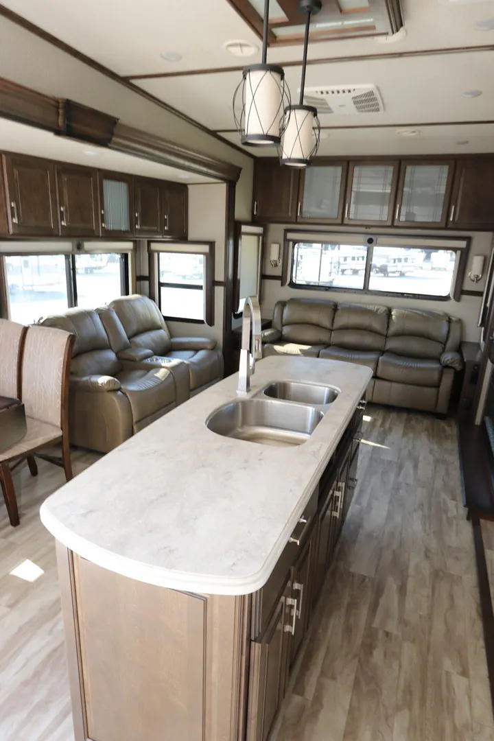 2021 Grand Design Solitude 385GK - Photo 4