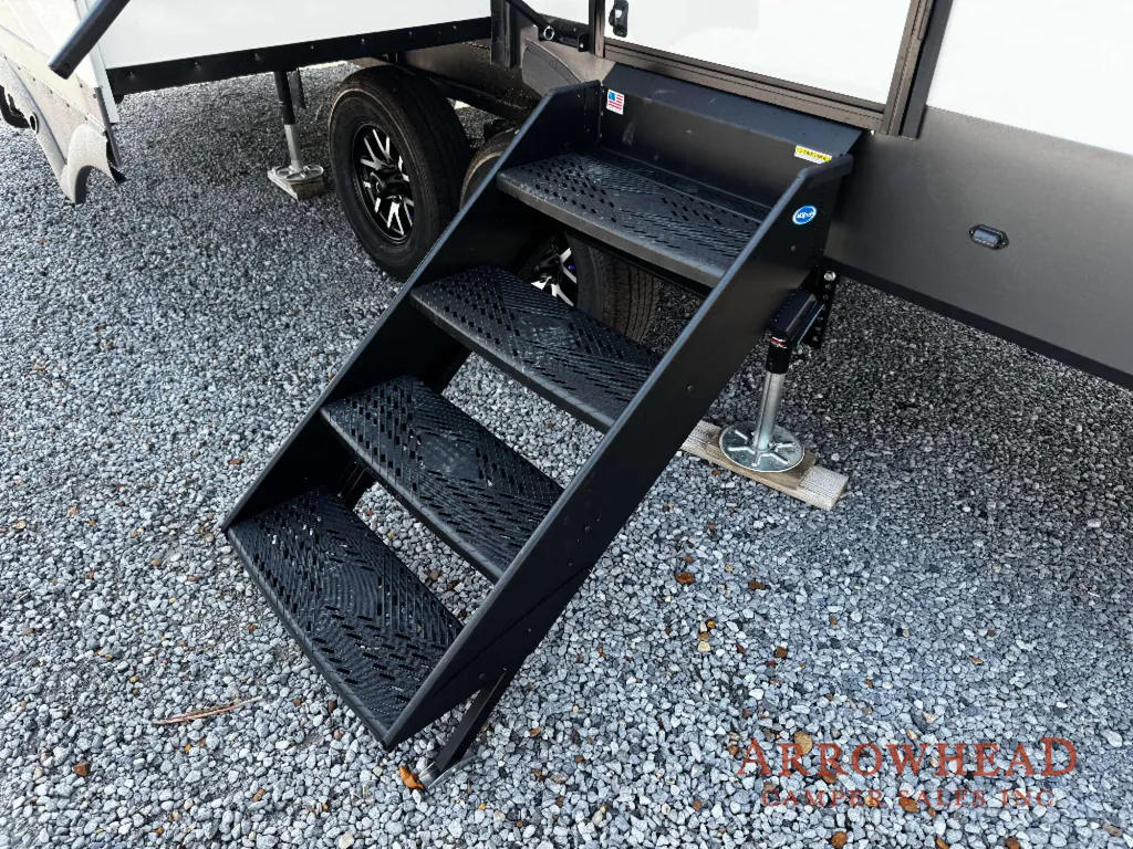 2027 Forest River Rockwood Signature 401SFB, Photos photo 9