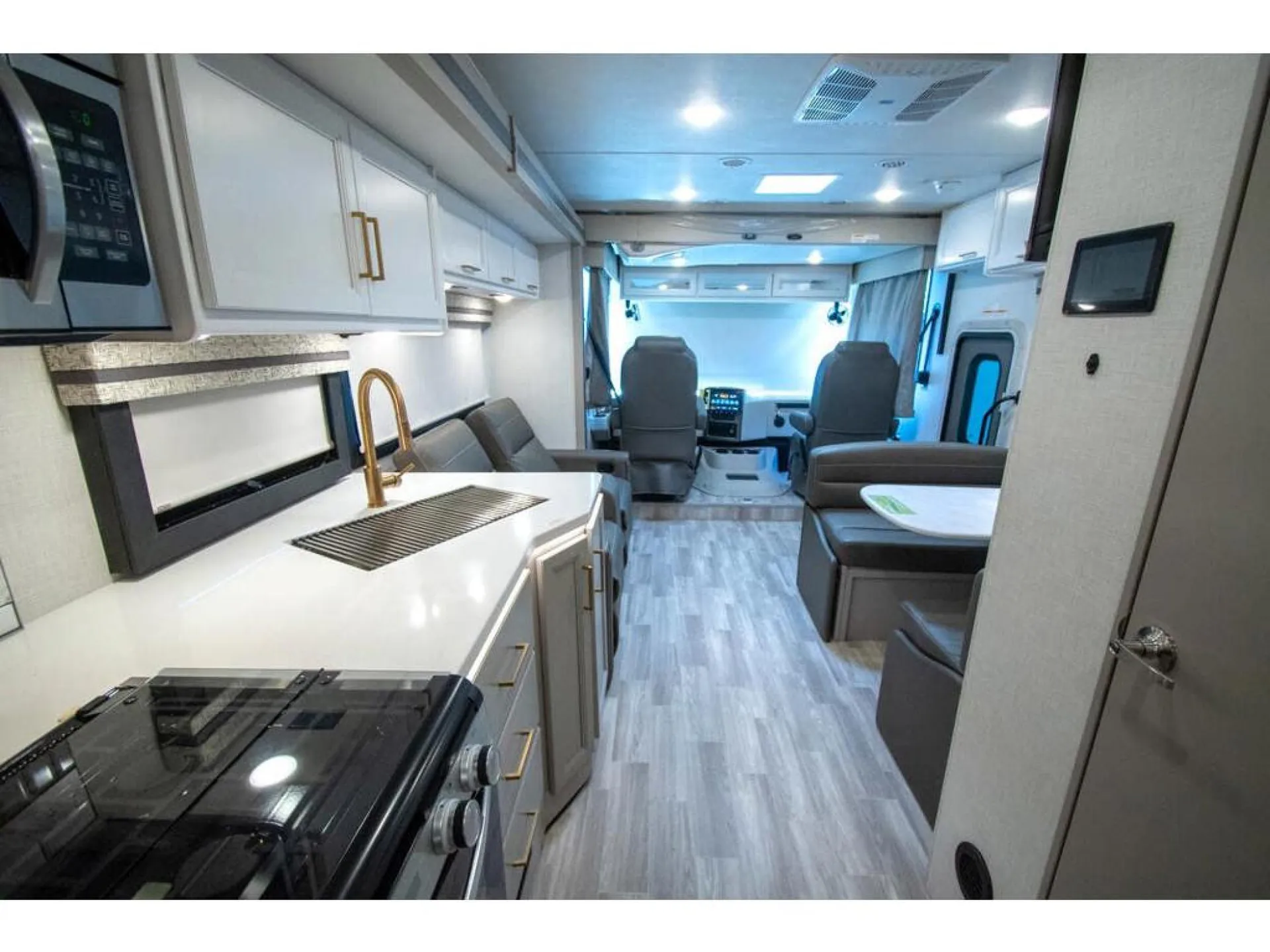 2026 Thor Motor Coach Windsport 29L - Photo 3