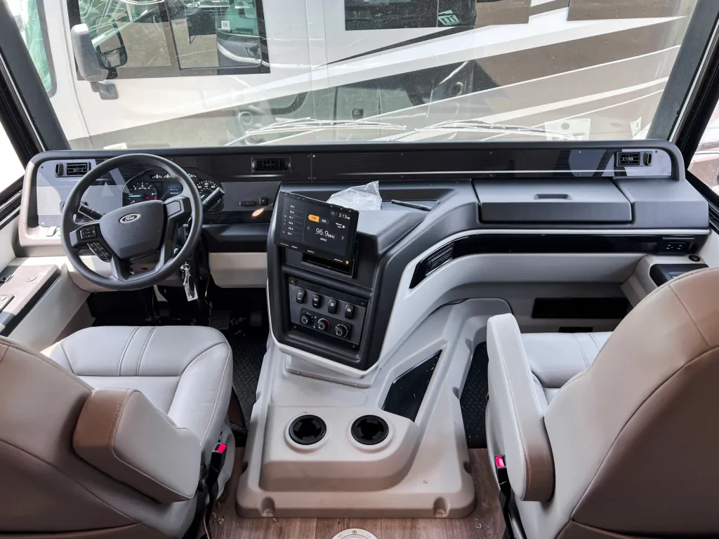 2027 Entegra Coach Vision XL 36C, Photos photo 3