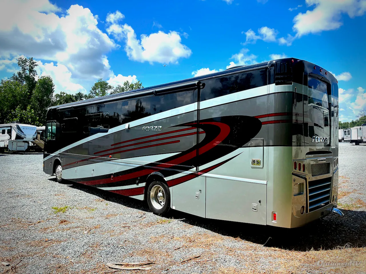 2019 Winnebago Forza 38F - Photo 4