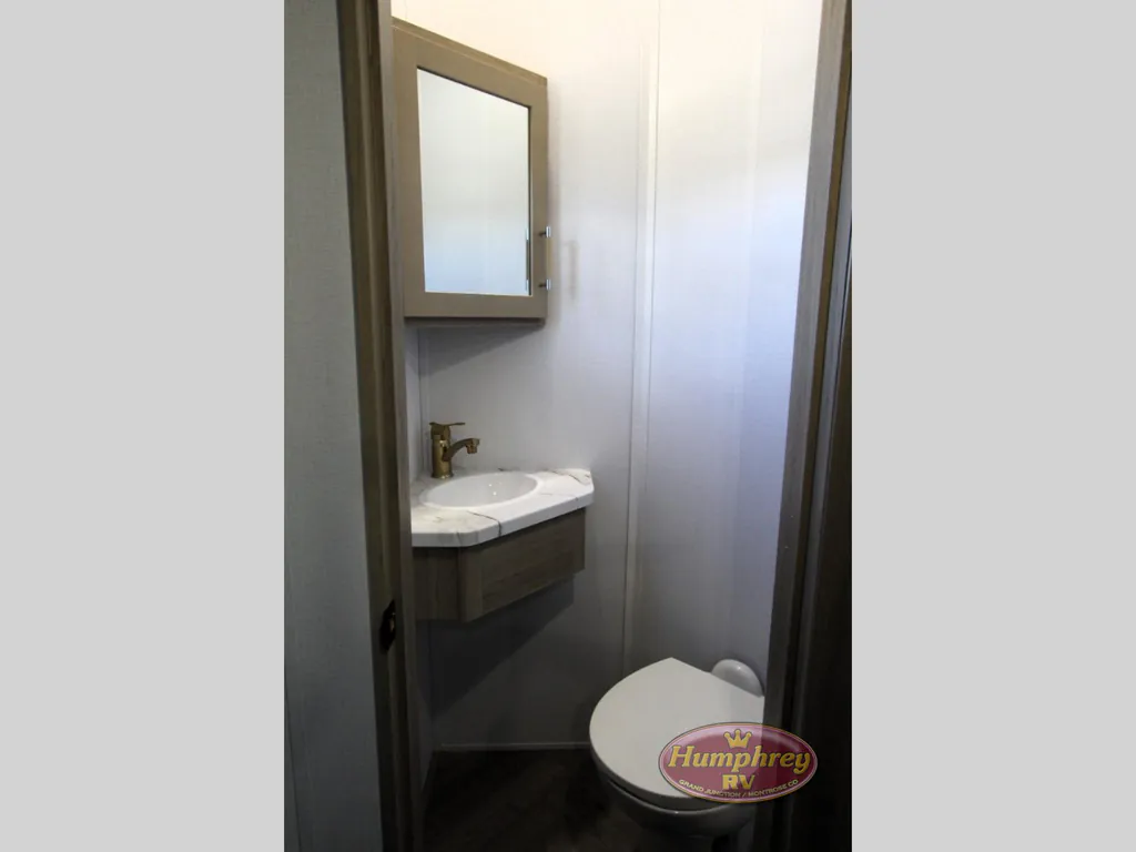 2025 Keystone Raptor 415, Photos photo 39