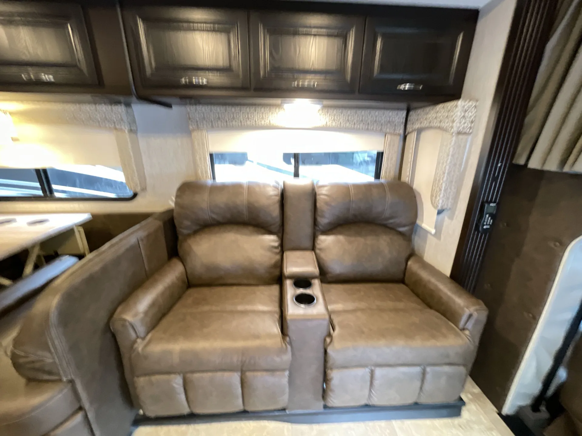 2019 Nexus Wraith 35W — living area main