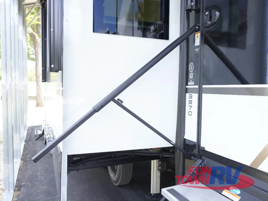 2027 Brinkley Model G 3970, Photos photo 61