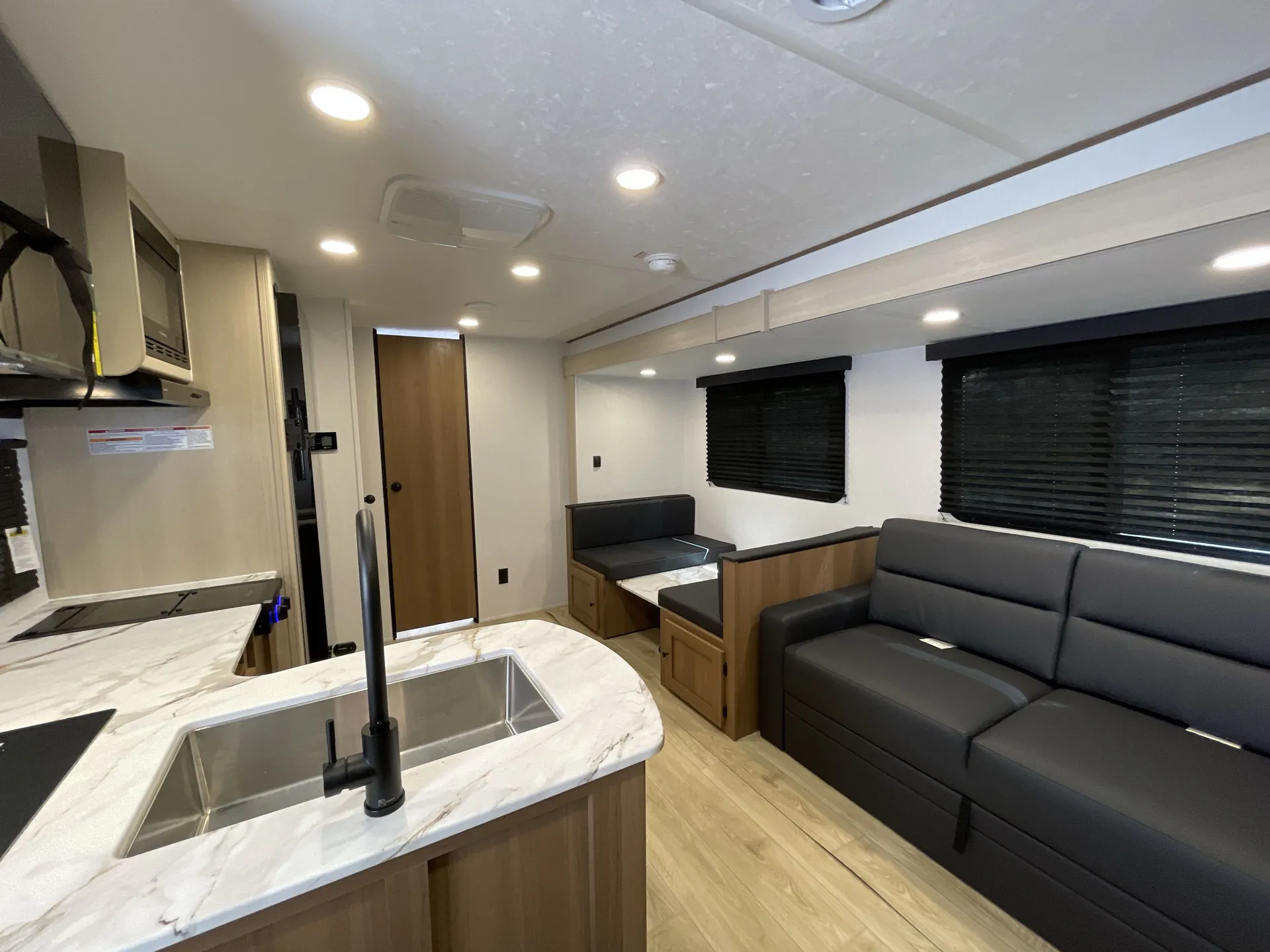 2026 Coachmen Apex Ultra-Lite X 24RBX — living area main