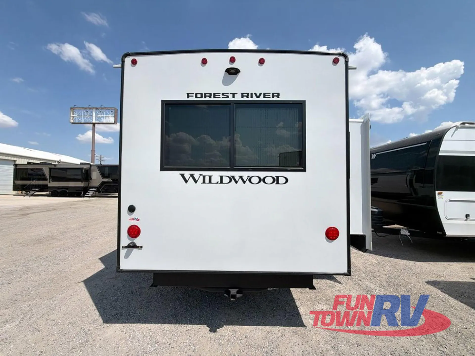 2027 Forest River Wildwood Heritage Glen 308RL — Photo 7