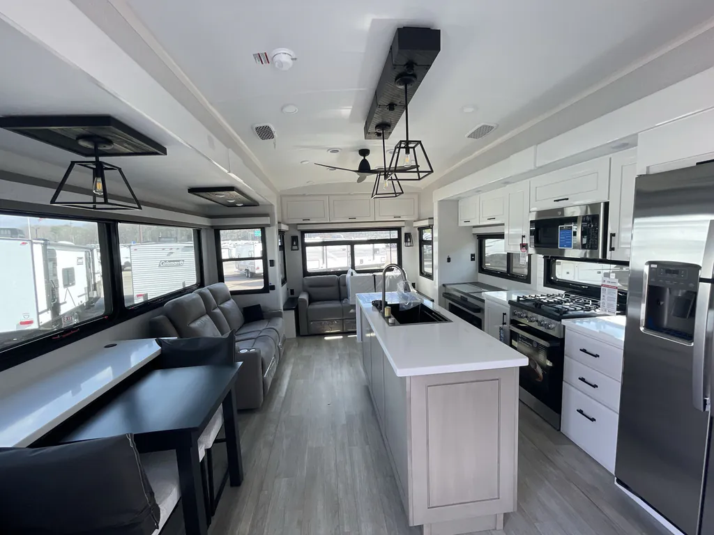 2026 Jayco Pinnacle 36FBTS, Photos photo 2