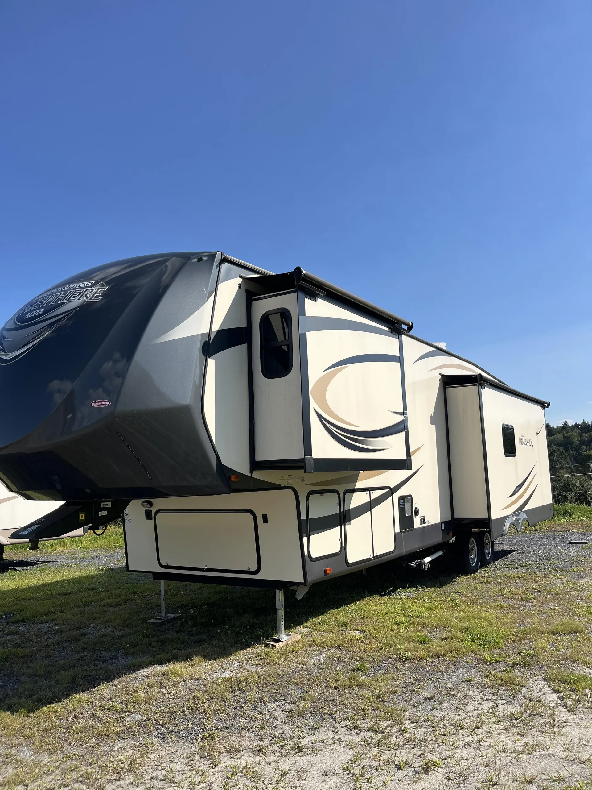 2017 Forest River Salem Hemisphere 337BAR - Photo 3