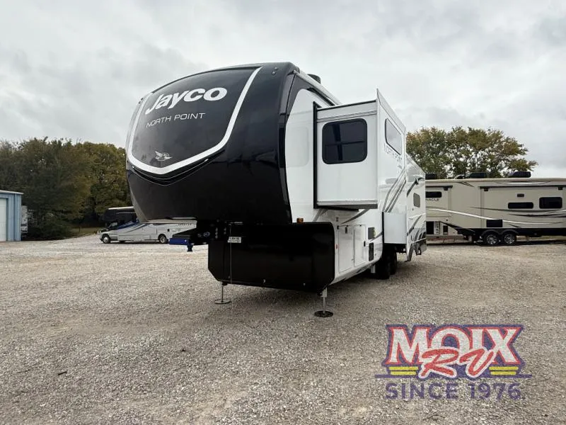 2026 Jayco North Point 310RLTS - Photo 4