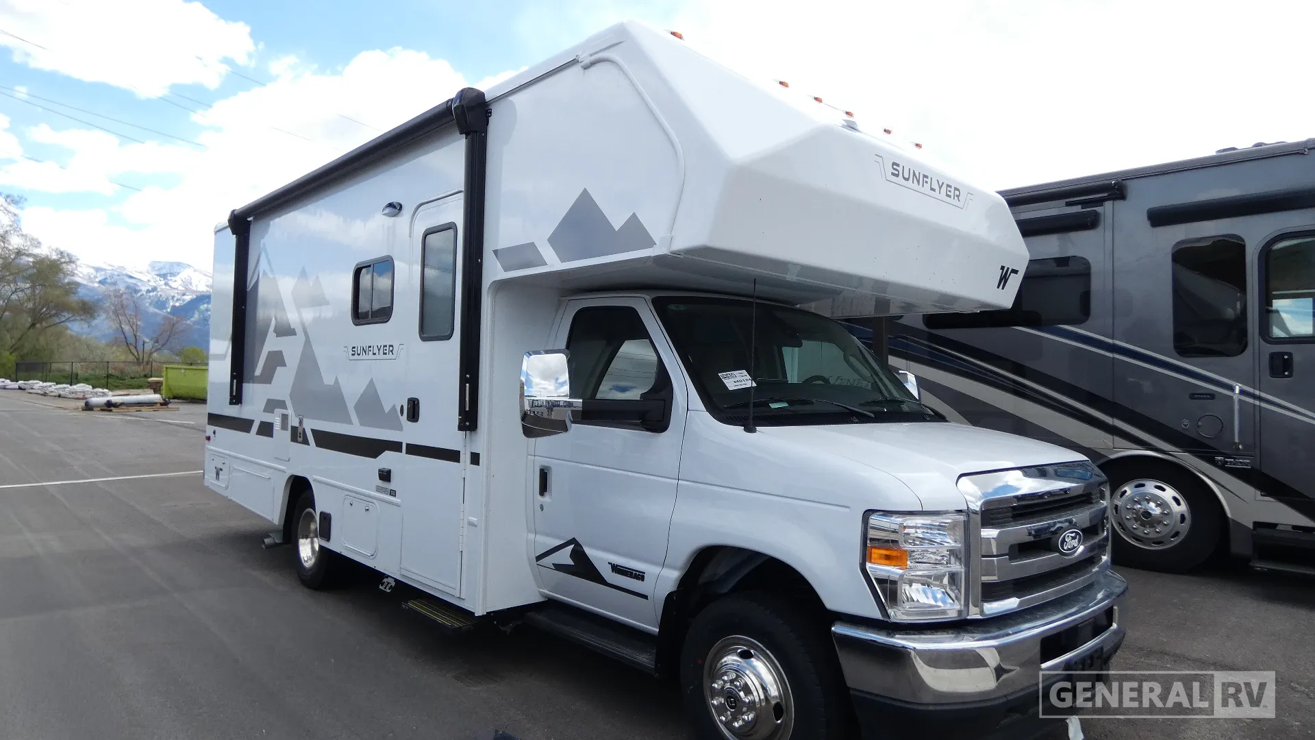 2027 Winnebago Sunflyer 22RS - Photo 2