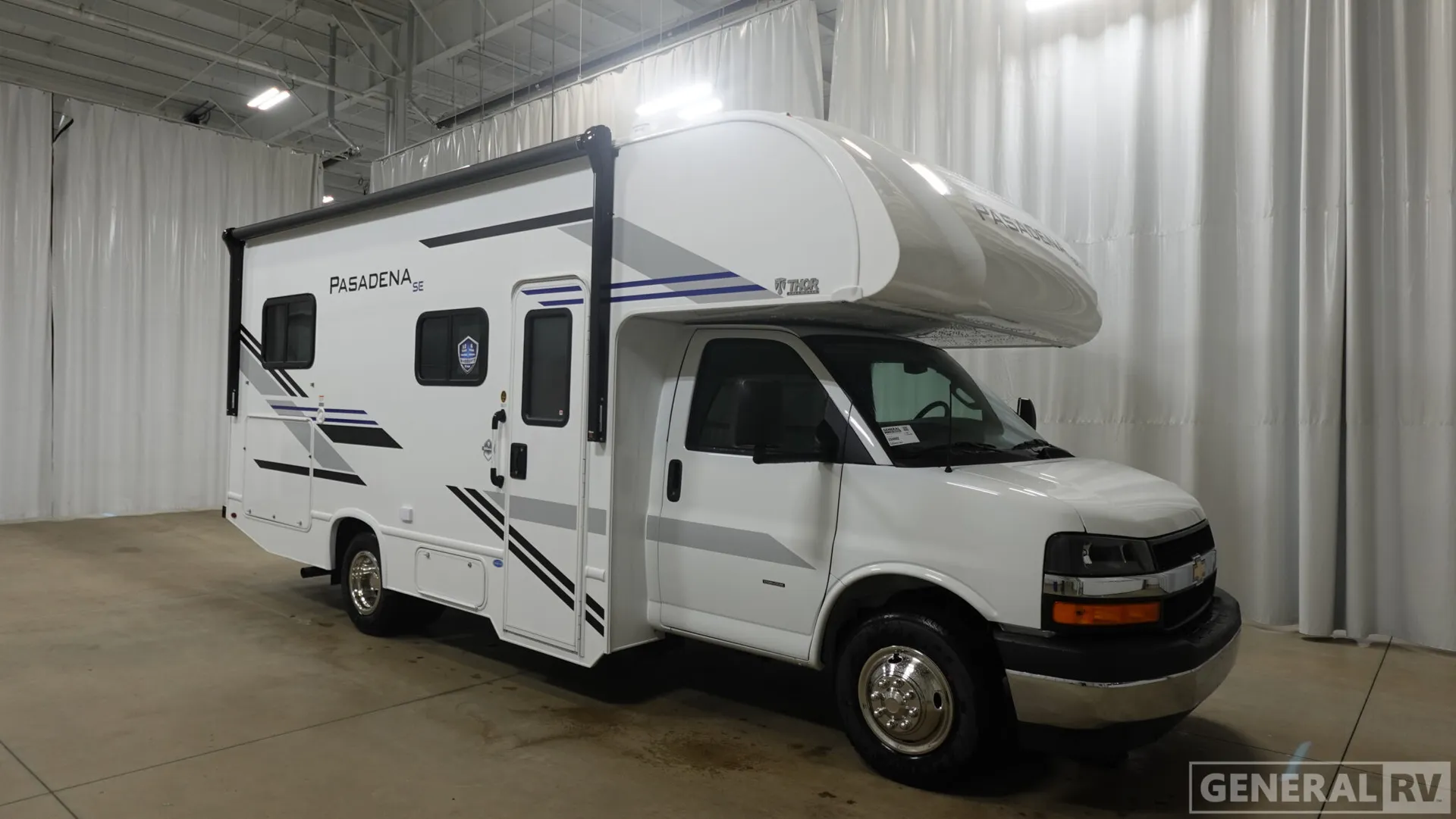 2026 Thor Motor Coach Pasadena SE SE21 Chevy - Photo 2