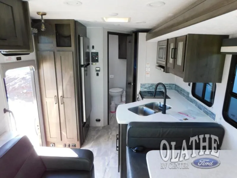 2024 Coachmen Pursuit 31BH - Photo 3