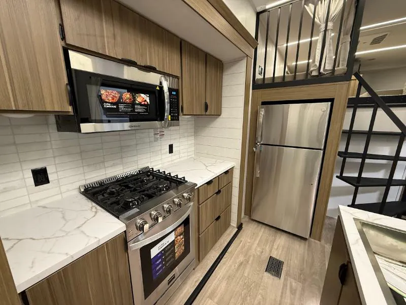 2026 Forest River Salem Grand Villa 42ICE — Photo 7