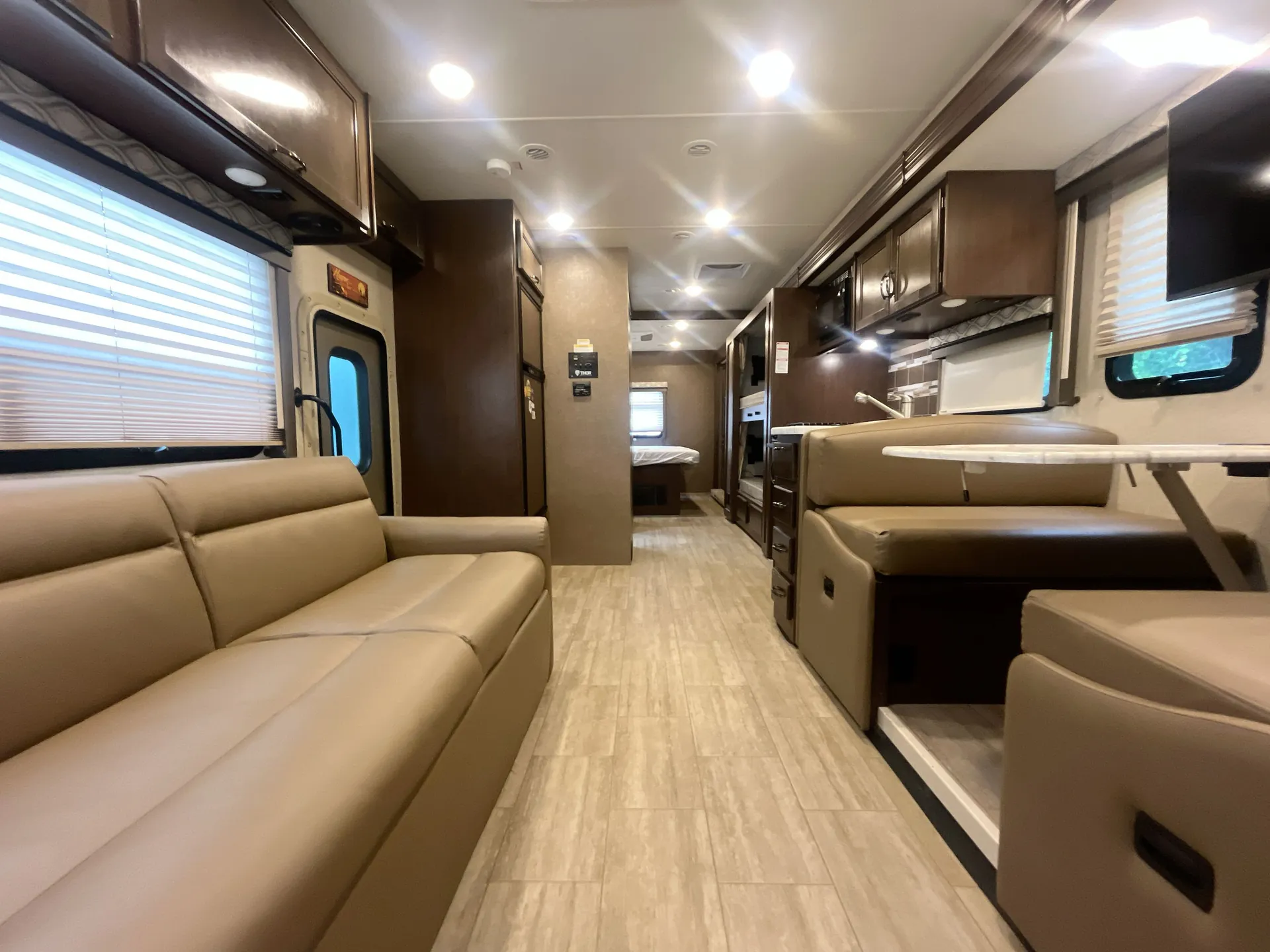 2020 Thor Motor Coach Freedom Traveler A32 - Photo 4