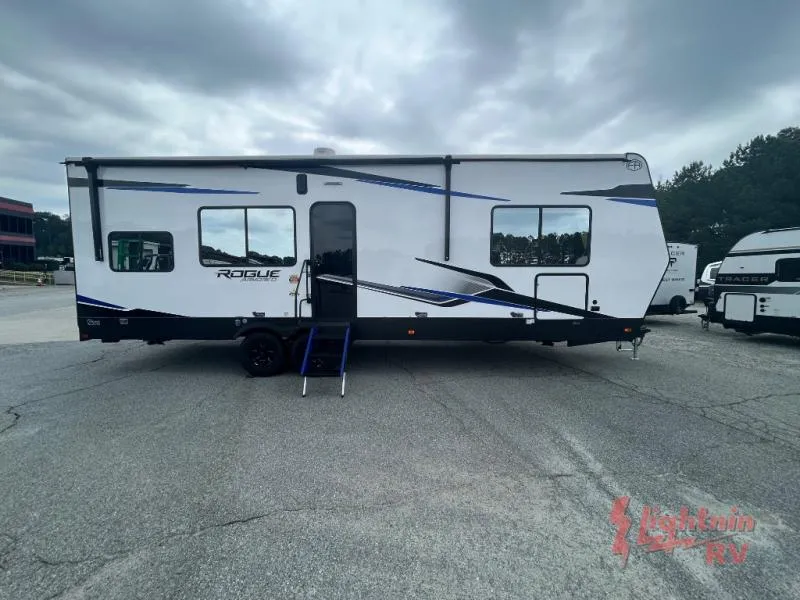 2026 Forest River Vengeance Rogue Armored 26L140 - Photo 3