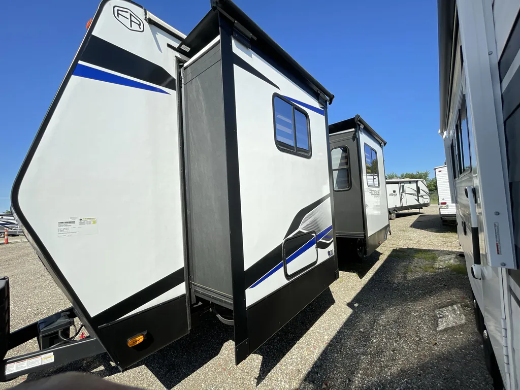 2025 Forest River Vengeance Rogue Armored 32L132, Photos photo 6
