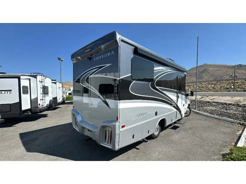 2023 Entegra Coach Qwest 24N - Photo 4