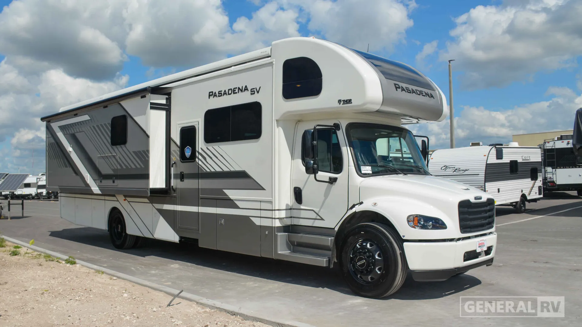 2026 Thor Motor Coach Pasadena SV 38FX - Photo 2