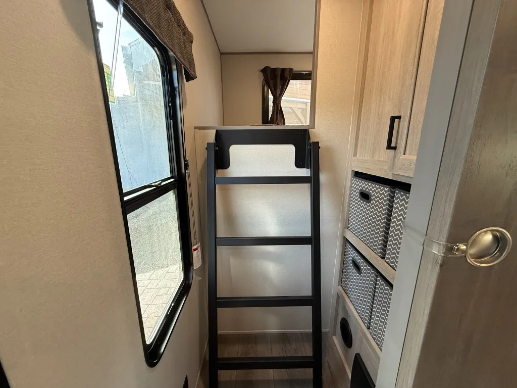 2026 Coachmen Catalina Legacy Edition 333DORM, Photos photo 18