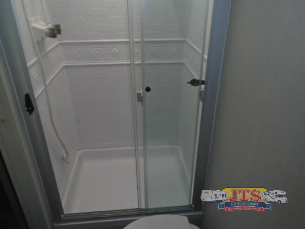 2026 Coachmen Catalina Legacy Edition 333DORM, Photos photo 36