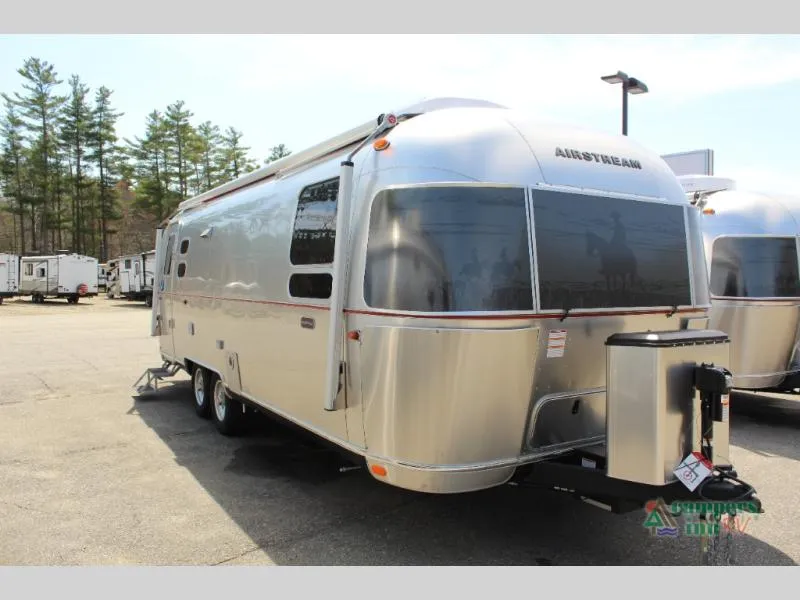 2026 Airstream Stetson + 6666 Special Edition Queen Bed - Photo 3