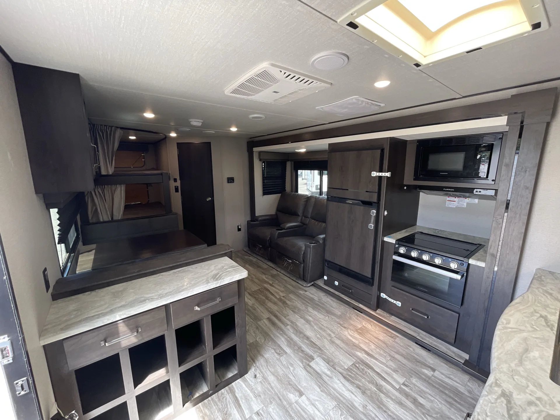 2021 Grand Design Transcend Xplor 261BH — living area main