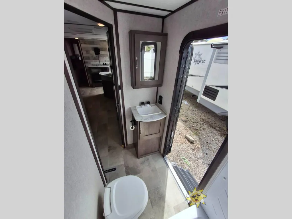 2021 Dutchmen Coleman Lantern 263BH, Photos photo 13