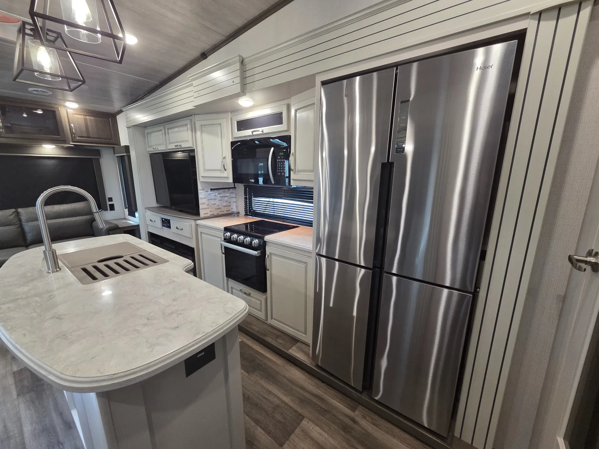 2022 Keystone Cougar 316RLS - Photo 4