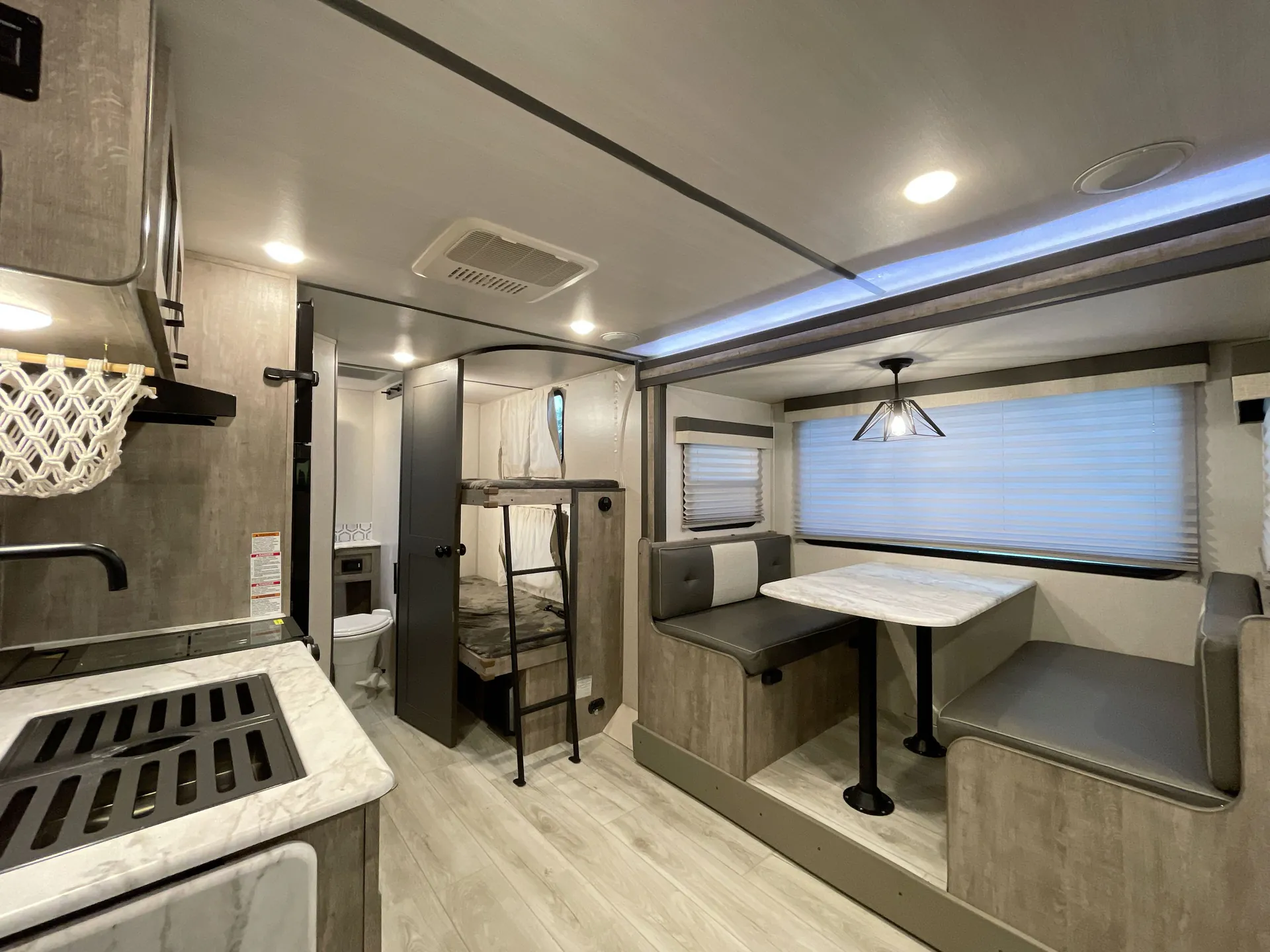 2023 Forest River Surveyor Legend 19SSLE - Photo 3
