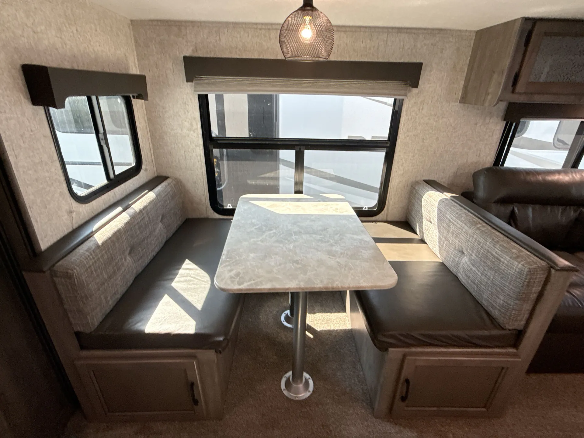 2021 Coachmen Apex 289TBSS — living area main