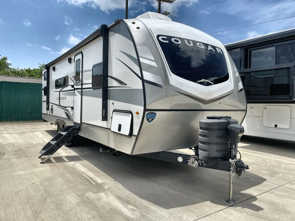 2024 Keystone RV Cougar Half-Ton 27BHS - Photo 2