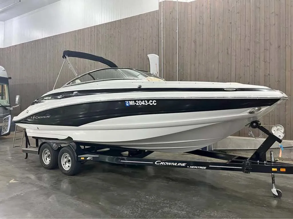 2016 Volvo 300HP - Photo 3
