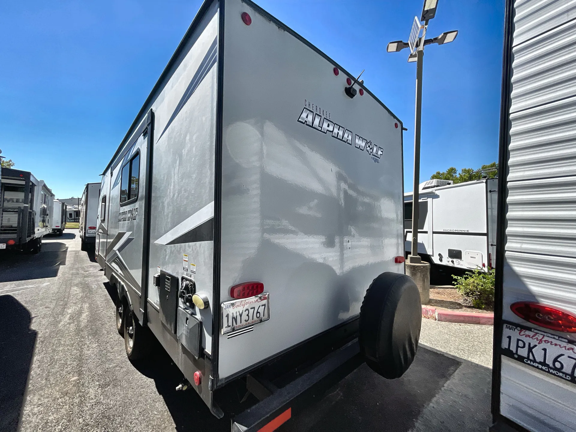 2022 Forest River Cherokee Alpha Wolf 22SW-L — backside