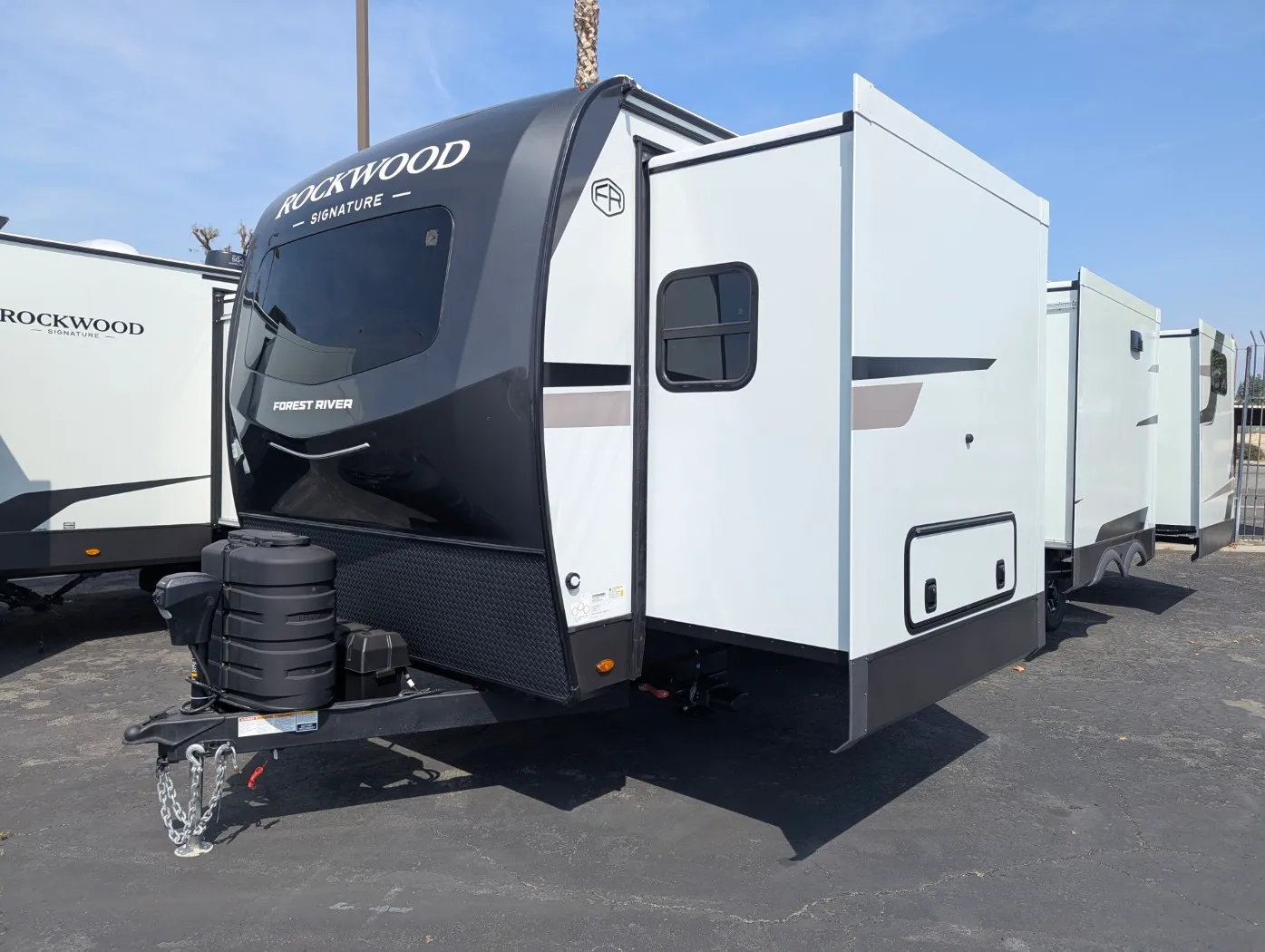2026 Forest River Rockwood Signature 8336BH - Photo 4