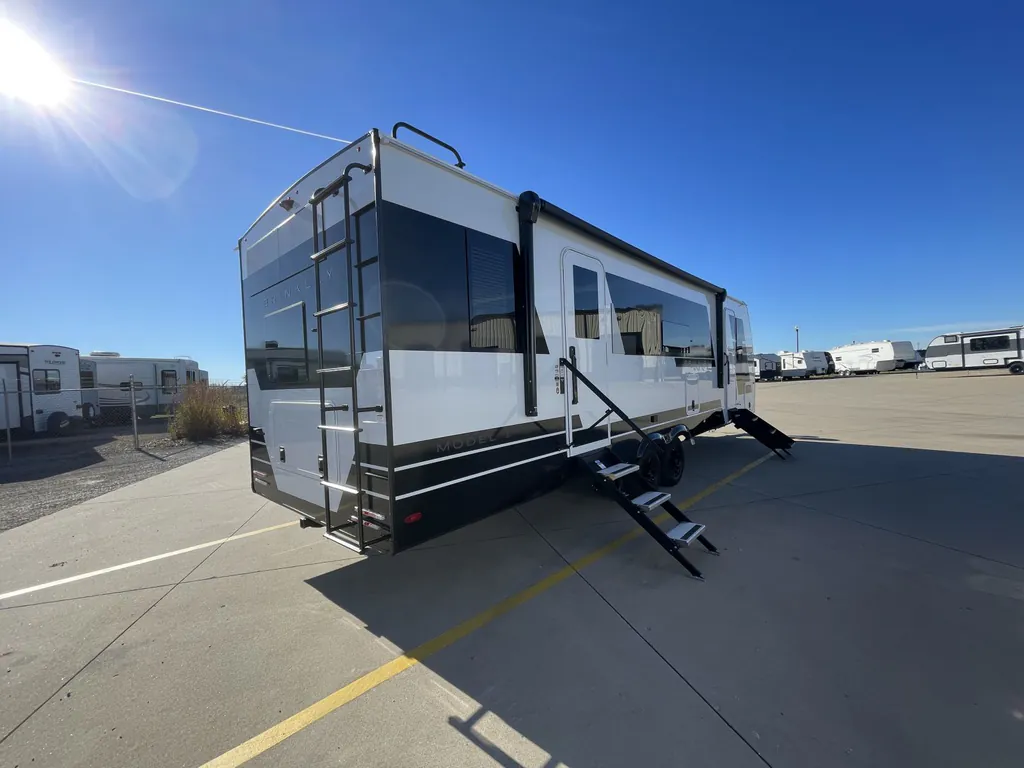 2027 Brinkley Model I 290, Photos photo 7
