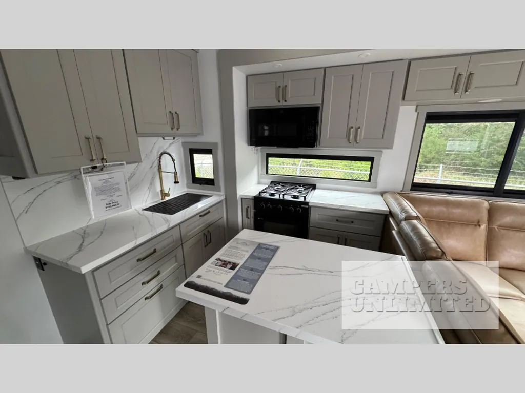 2026 Brinkley Model G 3970, Photos photo 11