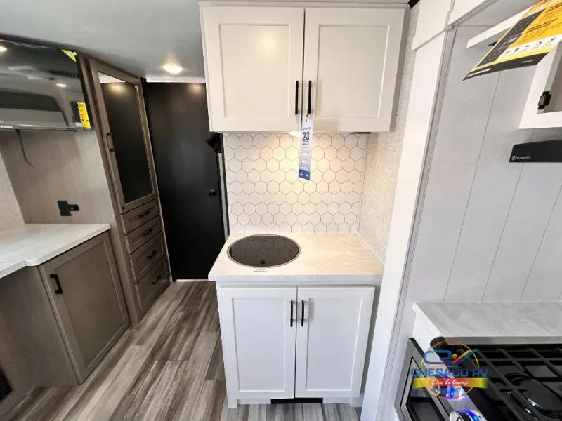 2025 Jayco Jay Feather Air 18MBH - Photo 4