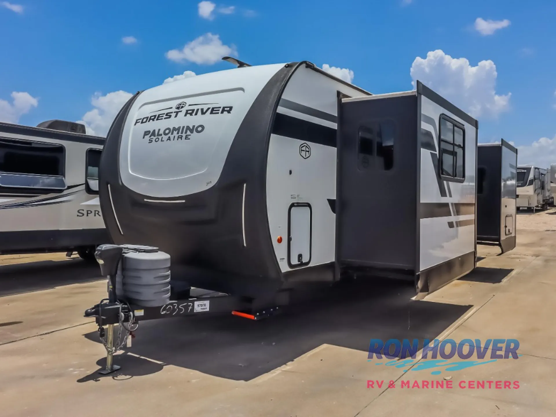 2025 Palomino Solaire 3300FLBS - Photo 3