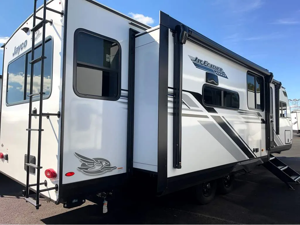 2026 Jayco Jay Feather 27MK - Photo 3