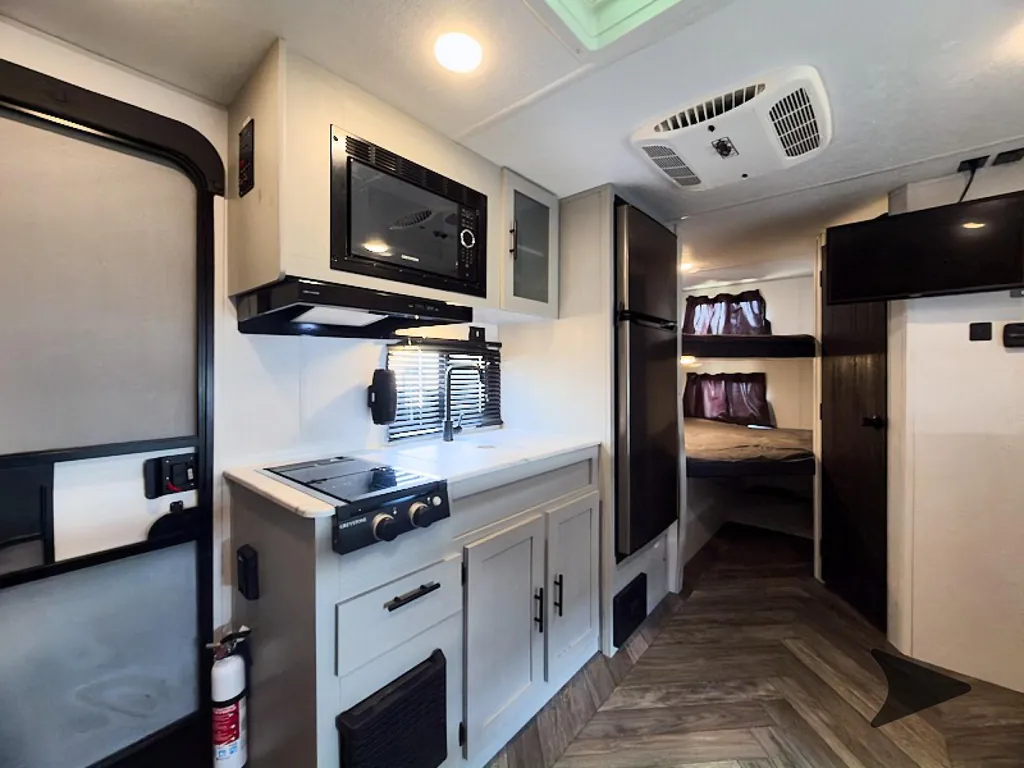 2022 Forest River Wildwood FSX 178BHSK, Photos photo 13