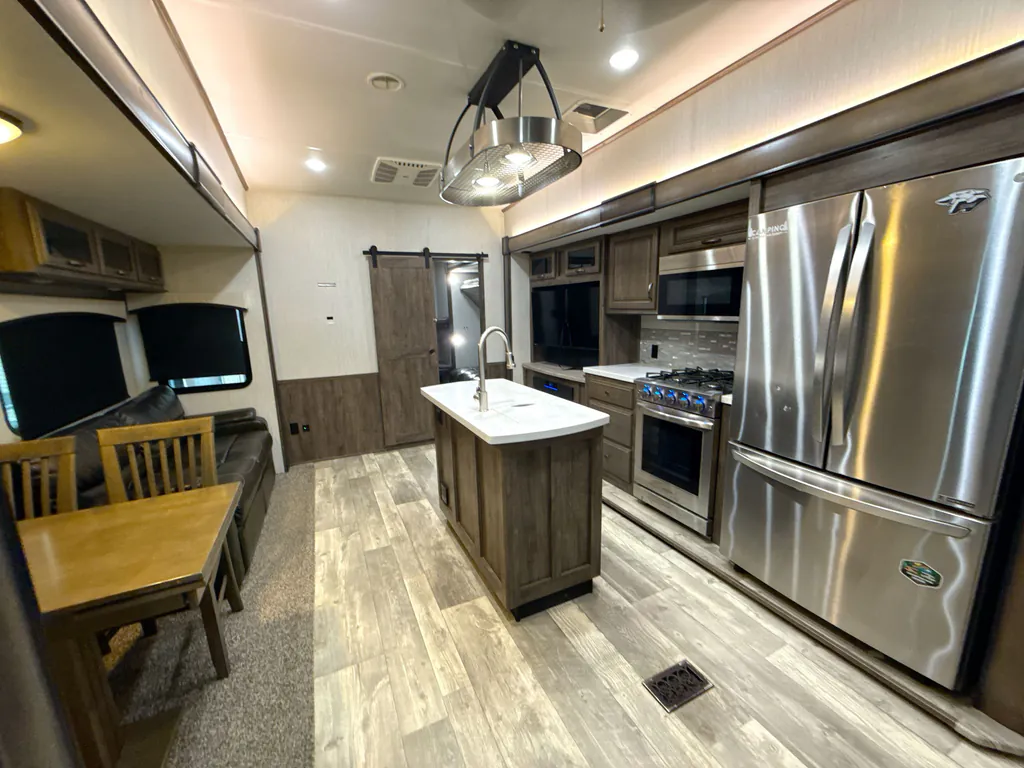 2020 Forest River Sierra 373BH, Photos photo 2