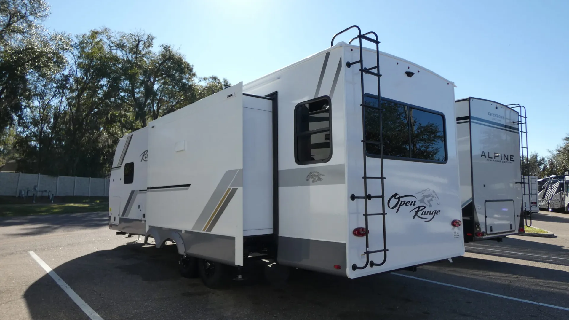 2026 Highland Ridge RV Roamer Light Duty 29RLTS - Photo 4