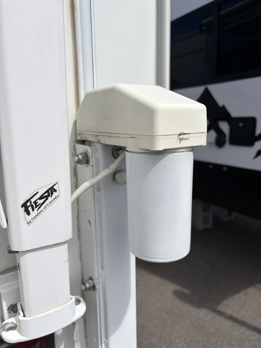 2004 INETERIOR RV PRODUCTS Snow River 108DS - Photo 2